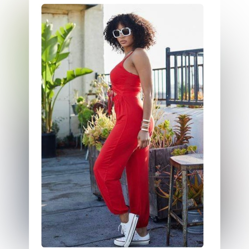 Knit Key Hole Romper Jogger. Red. Size Small